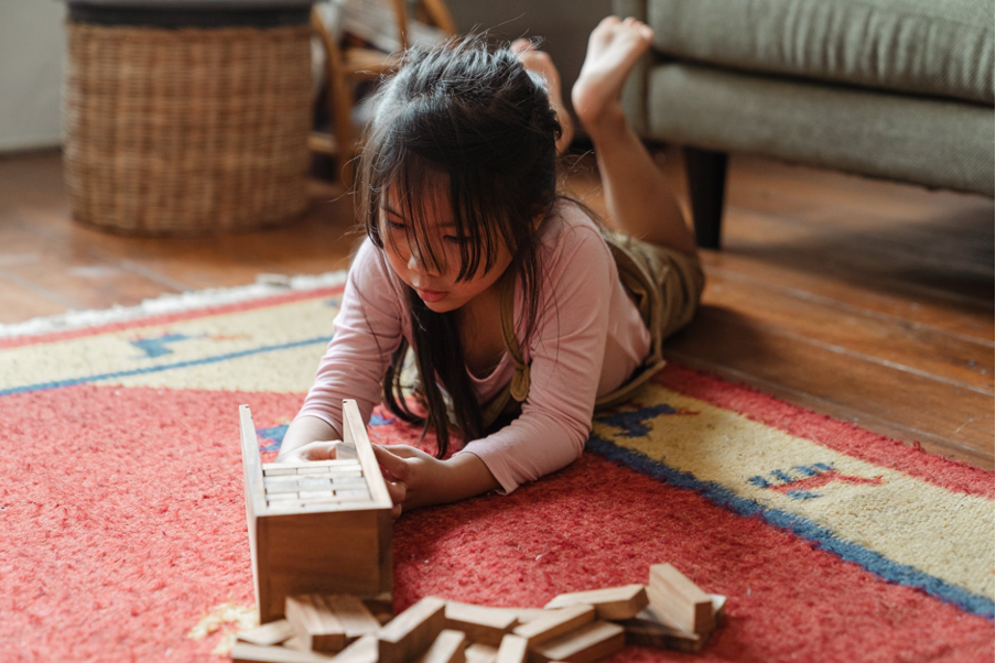 Benefits of Encouraging Independent Play in Children Through Block Puzzles