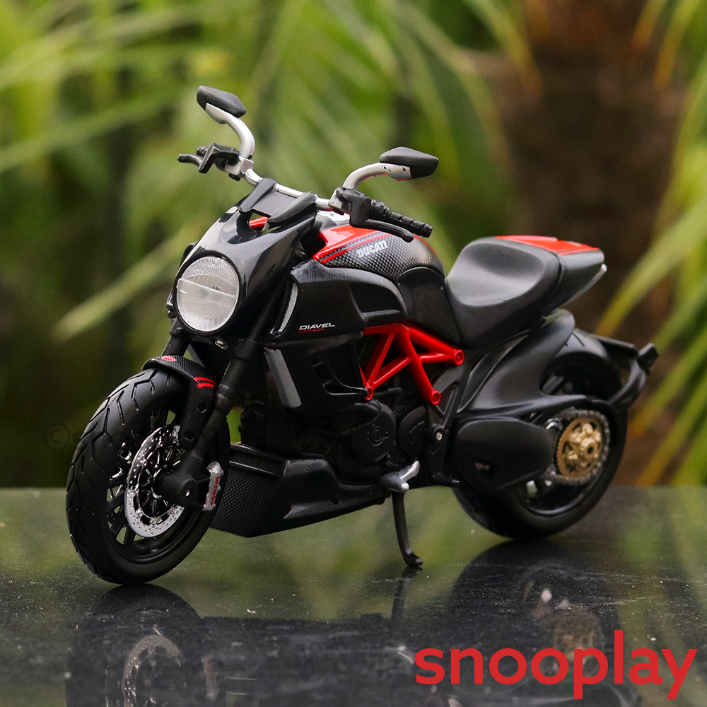 100% Original and Licensed Ducati Diavel Carbon Diecast Bike Model (1:12 Scale)