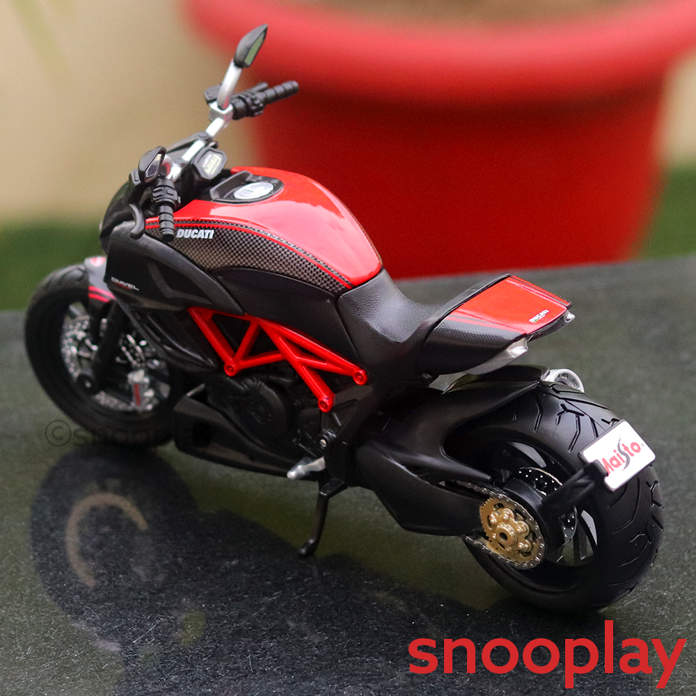 100% Original and Licensed Ducati Diavel Carbon Diecast Bike Model (1:12 Scale)