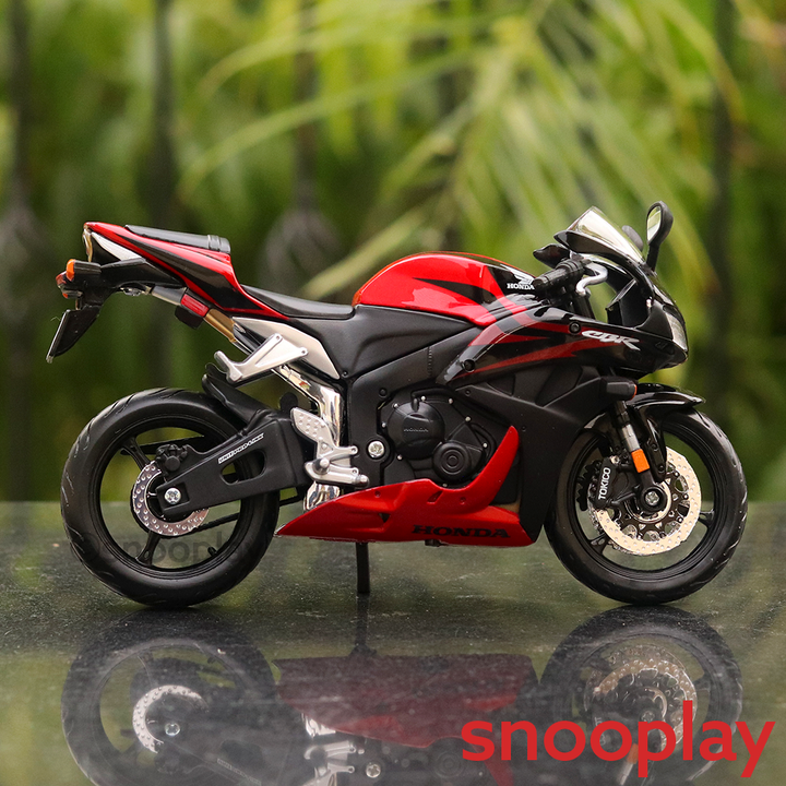 Maisto Original Licensed Honda CBR 600RR Diecast Bike | 1:12 Scale (14 Years till Grown Ups)