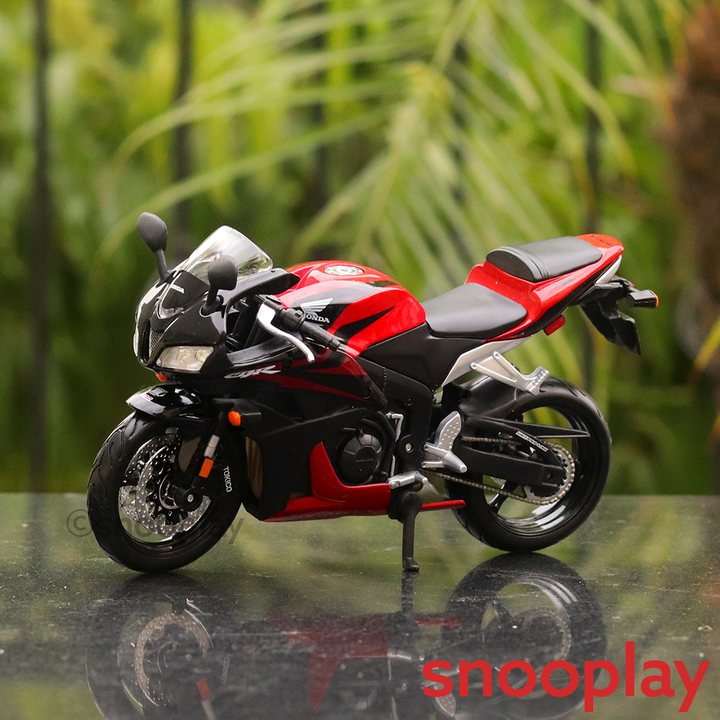 Maisto Original Licensed Honda CBR 600RR Diecast Bike | 1:12 Scale (14 Years till Grown Ups)