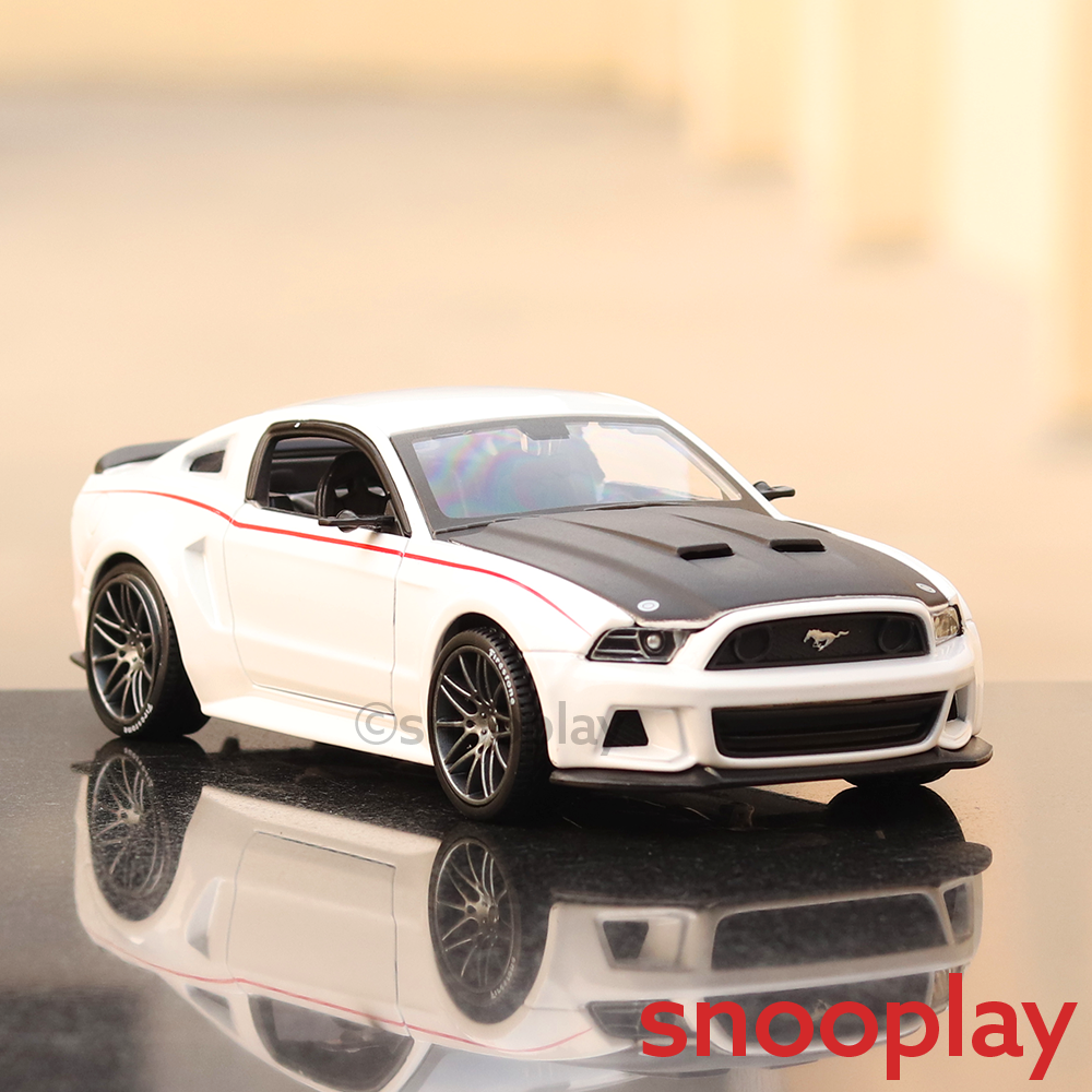 Licensed 2014 Ford Mustang Street Racer Diecast Car (1:24 Scale Model)