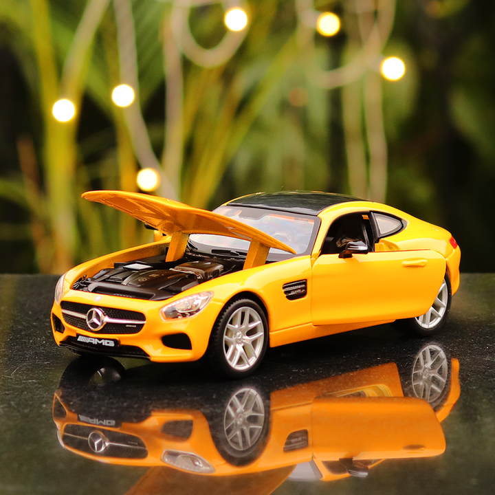 Licensed Mercedes AMG GT Diecast Car (1:24 Scale Model)