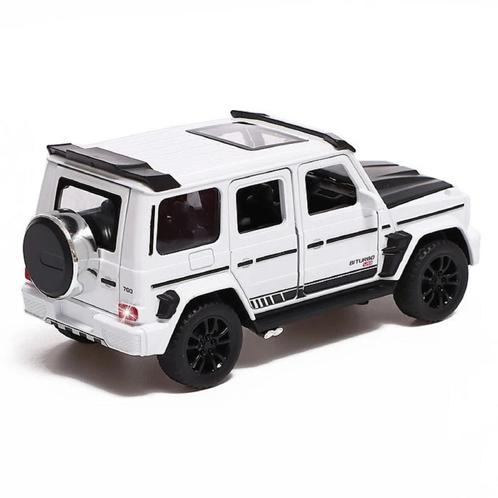 Resembling BRABUS G700 New Diecast Car | 1:32 Scale Model | White