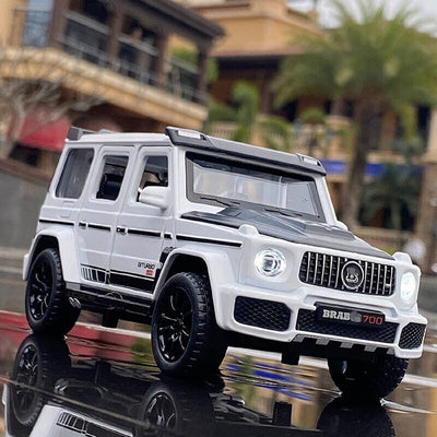 Resembling BRABUS G700 New Diecast Car | 1:32 Scale Model | White