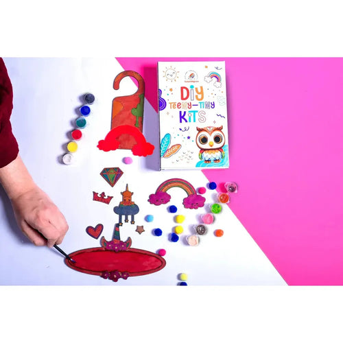 Ilearnngrow Teeny Tiny DIY Unicorn Name Plate Kit & Door Knob Craft Kit