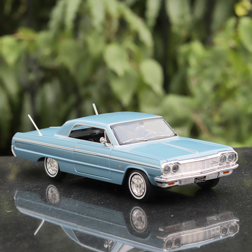 Maisto Original Licensed 1964 Chevrolet Impala SS Diecast Car | 1:26 Scale (14 Years till Grown Ups)