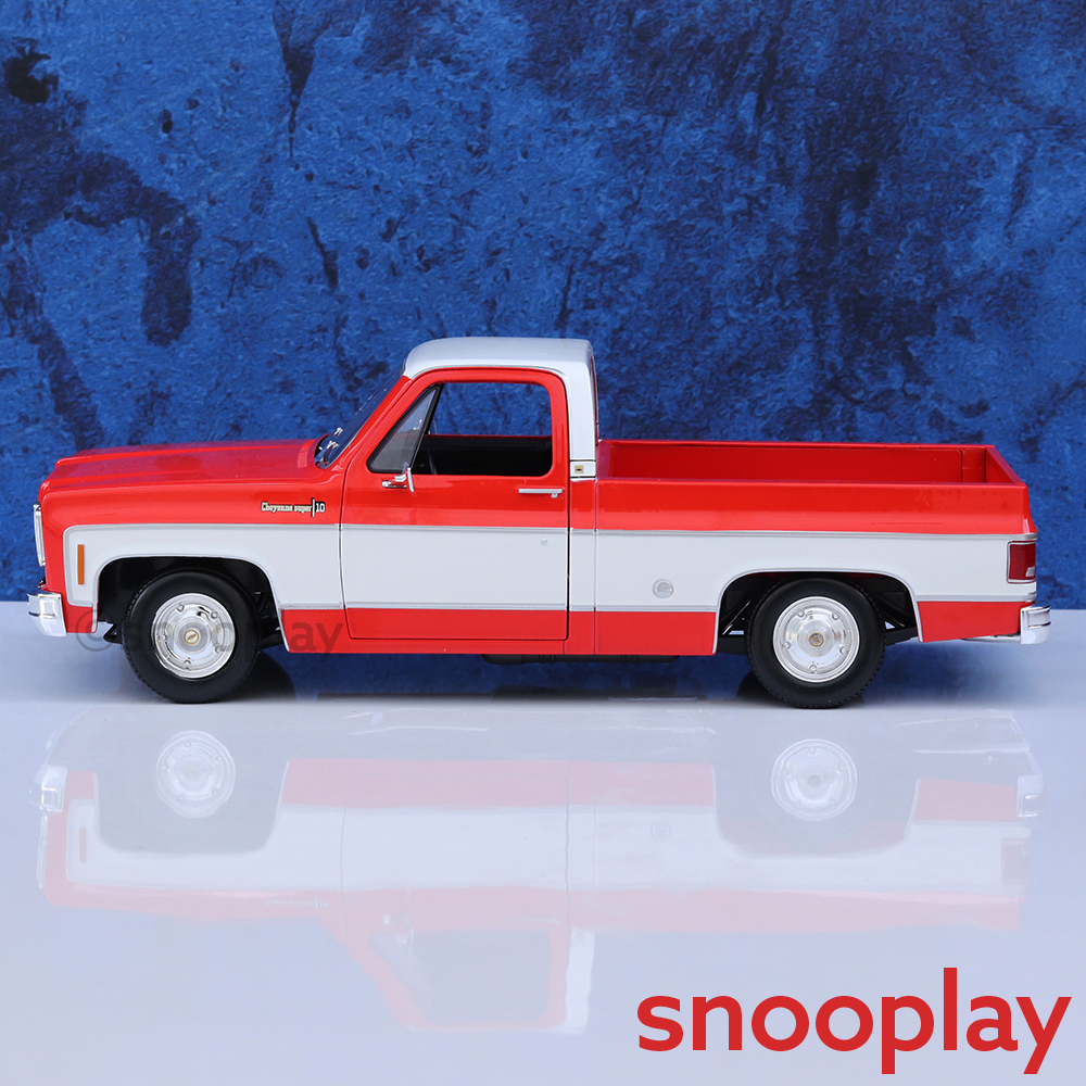 Bburago Original 1974 Chevrolet C10 Cheyenne Super Licensed Diecast Car | 1:18 Scale (14 Years till Grown Ups)