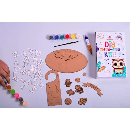 Ilearnngrow Teeny Tiny DIY Space Name Plate Kit & Door Knob Craft Kit