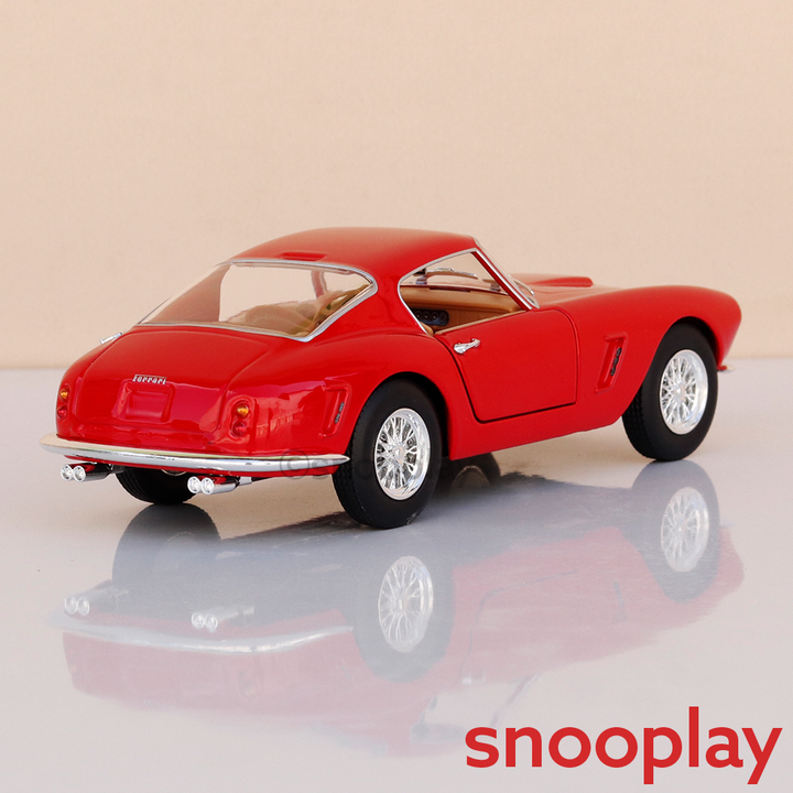 Bburago Original Ferrari 250 GT Berlin1:etta Passo Corto Licensed Diecast Car | 1:24 Scale (14 Years till Grown Ups)