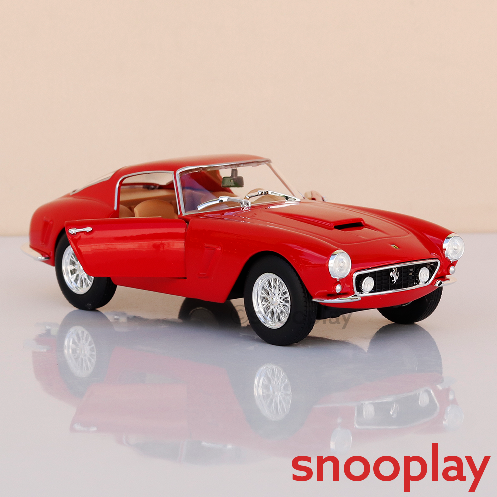 Bburago Original Ferrari 250 GT Berlin1:etta Passo Corto Licensed Diecast Car | 1:24 Scale (14 Years till Grown Ups)