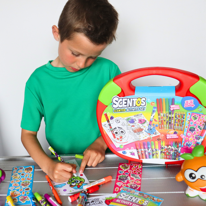 On-The-Go Colouring Carry Case Activity Kit