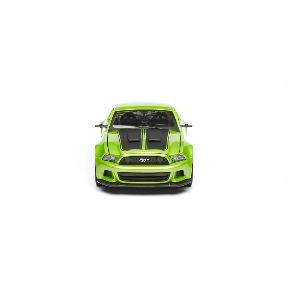 Maisto Original 2014 Ford Mustang Street Racer Licensed Diecast Car | 1:24 Scale Model (14 Years till Grown Ups)