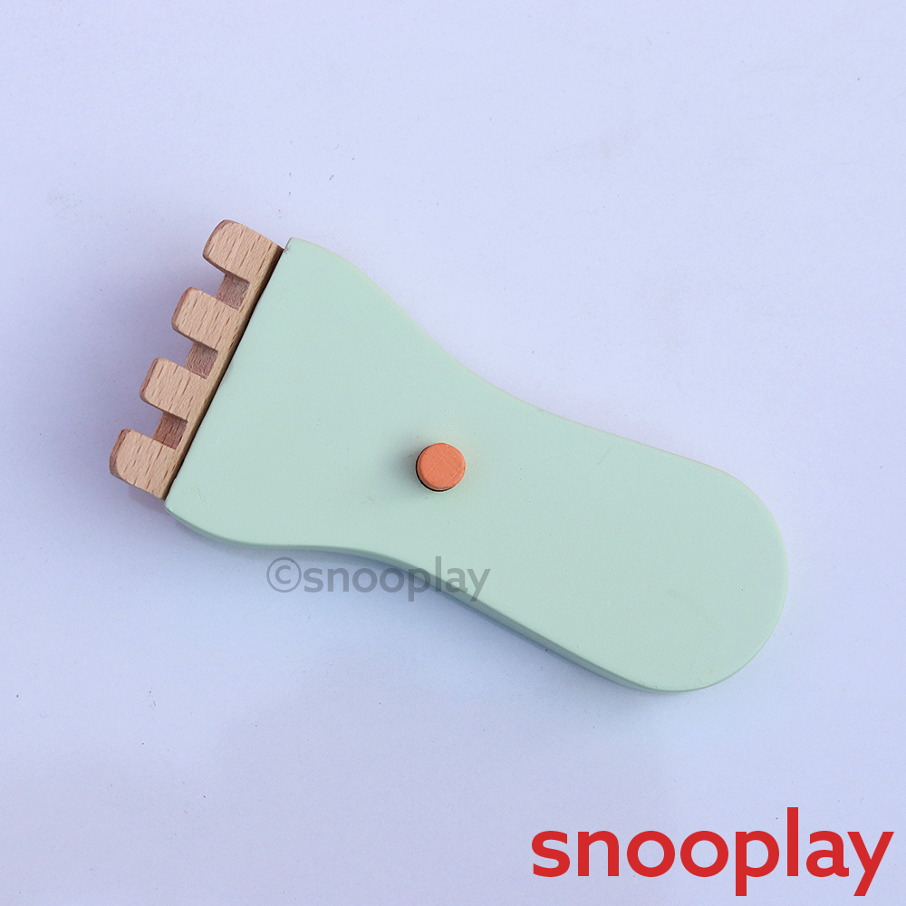 Playbox 6 Pieces Comb & Shine Beauty Kit - Stylish Pretend Play (3-7 Years)