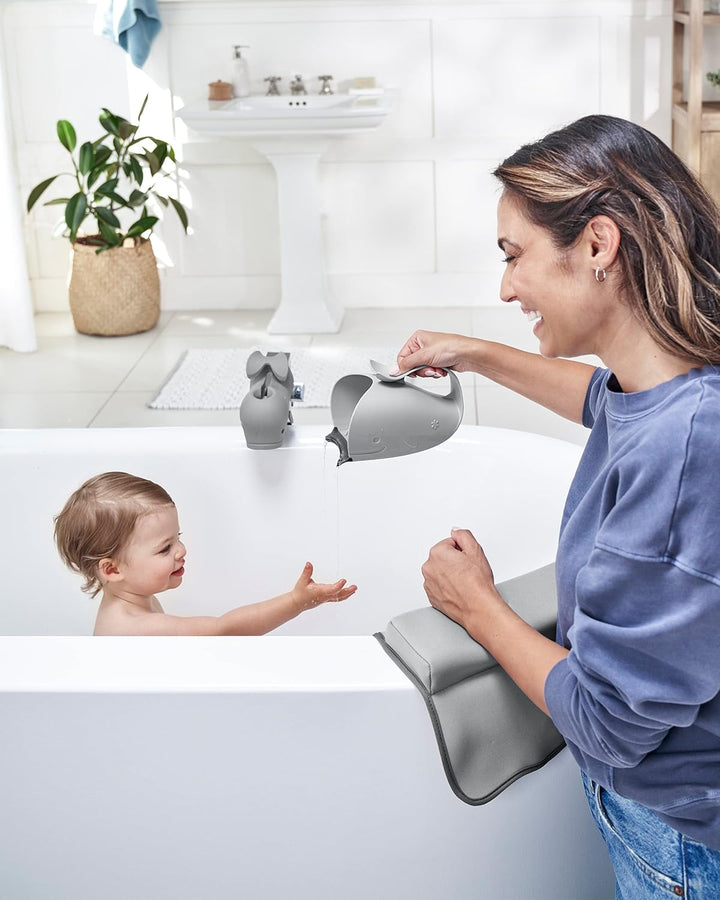 Skip Hop Moby Waterfall Bath Rinser - Grey | Soft Comfort Edge Bath Rinse Cup
