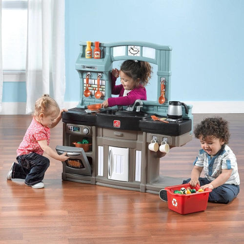 STEP2 Best Chef’s Kitchen Pretend Playset (2-8 Years)
