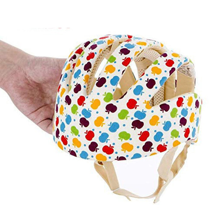 Safety Apple Print Helmet and Knee Pad Combo (Multicolour)