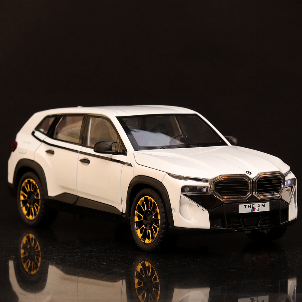 Diecast Resembling BMW XM (1:24 Scale) Pull Back Car with Light and Sound | Assorted Colour