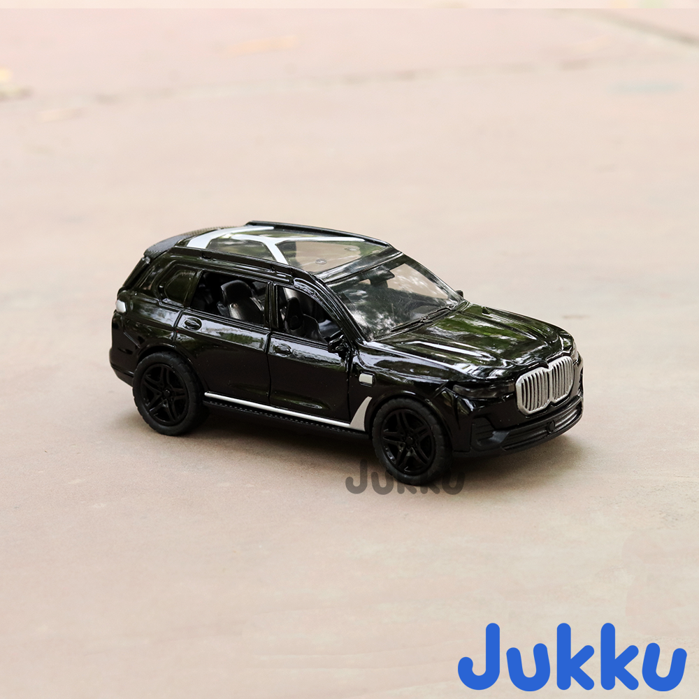Jukku Resembling BMW X7 Diecast Car - Pullback, Openable Doors & Bonnet | 1:36 Scale (3 Years till Grown Ups)