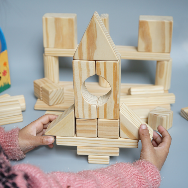 Natural Wooden Building Blocks Set (34 pcs & 1 Plank)