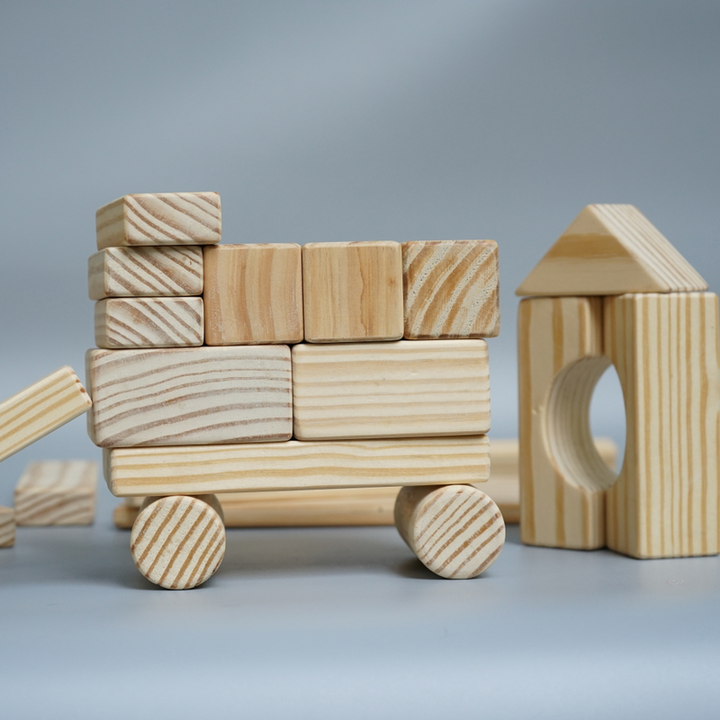 Natural Wooden Building Blocks Set (34 pcs & 1 Plank)