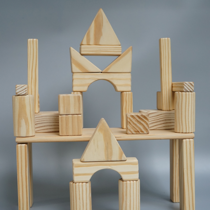 Natural Wooden Building Blocks Set (34 pcs & 1 Plank)