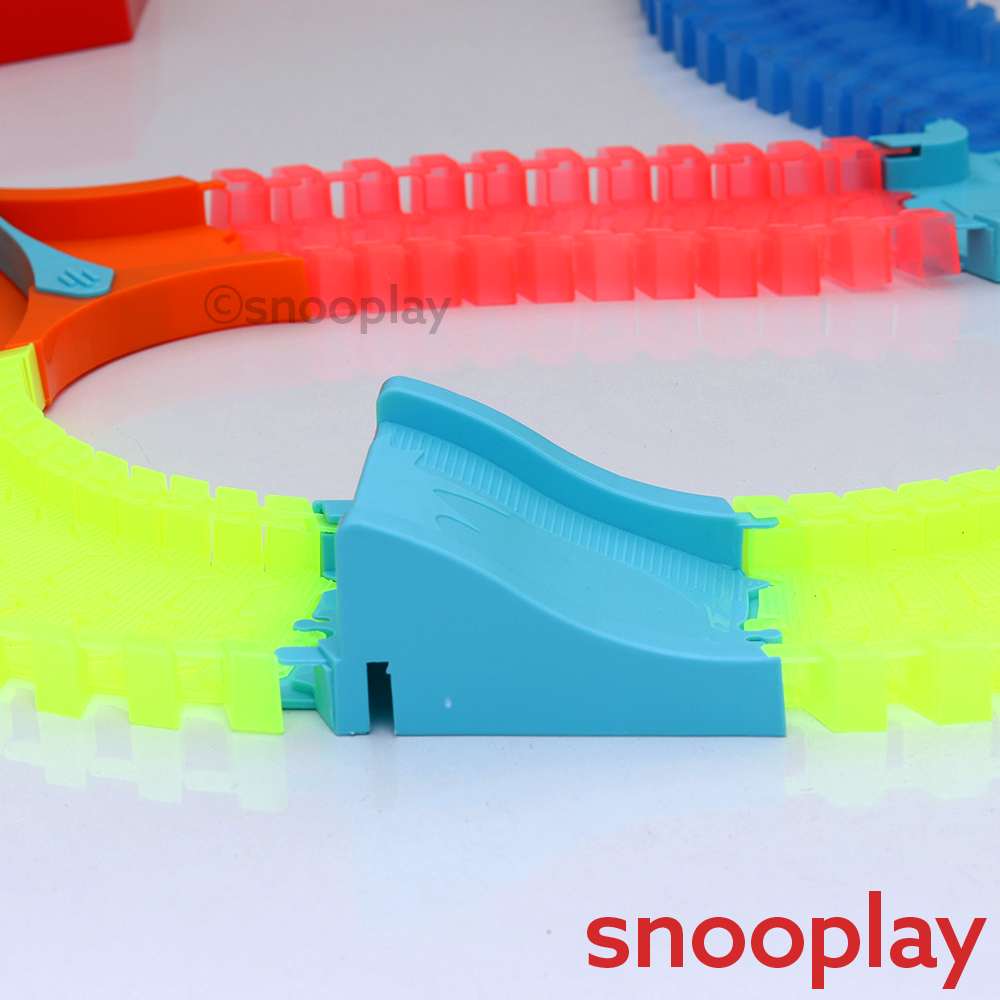 Rowan 400 Pieces Bendable Car Track Set - Build & Go Dynamic Racing Fun (3-8 Years)