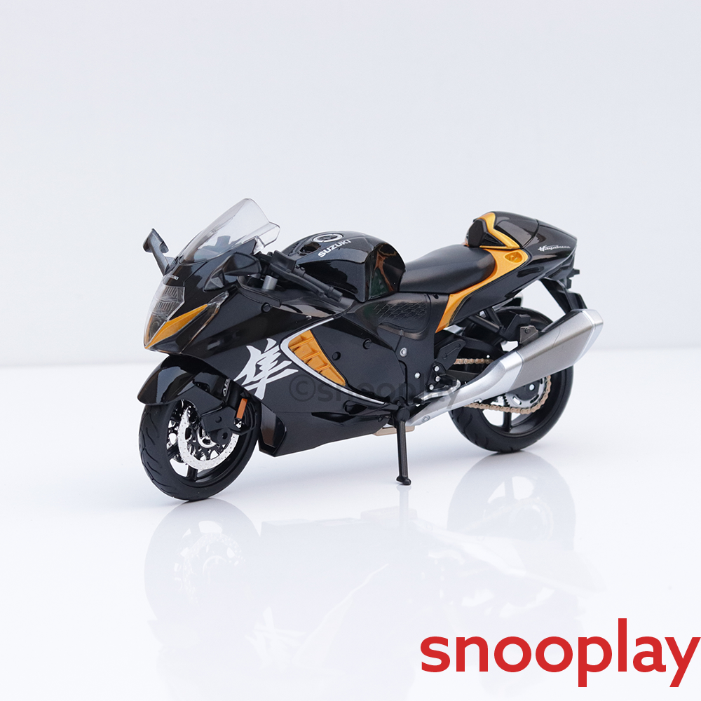 Licensed Diecast Suzuki Hayabusa 2022 Toy Bike (1:12 Scale)