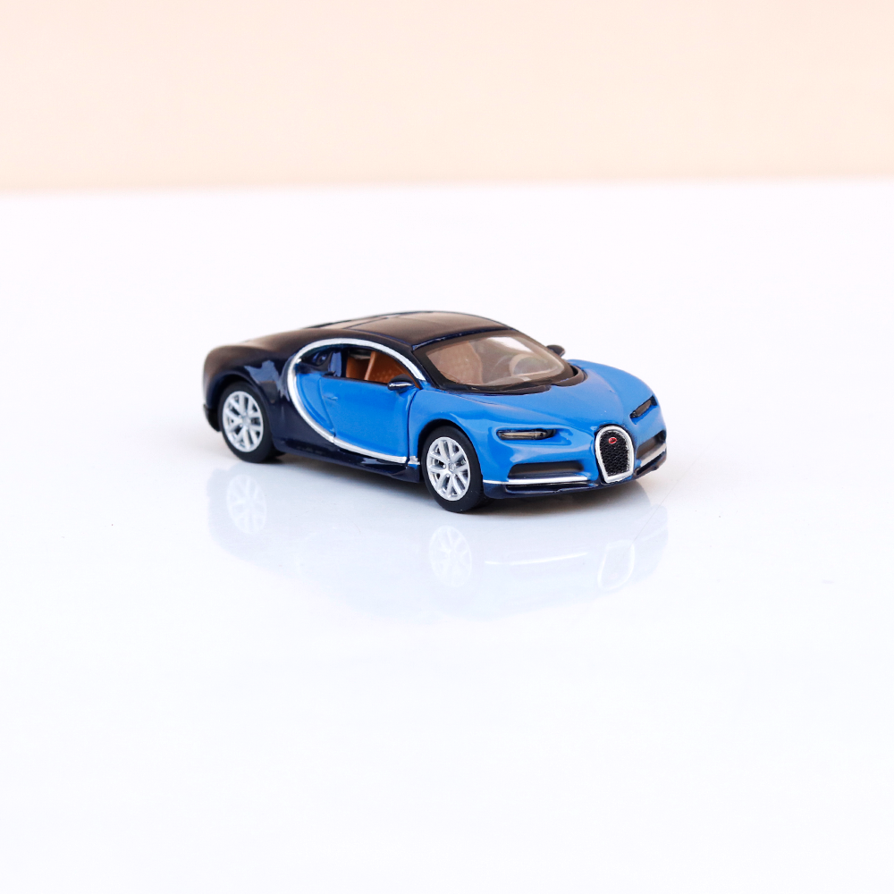Bburago Original Bugatti Chiron Licensed Diecast Car | 1:64 Scale (14 Years till Grown Ups)