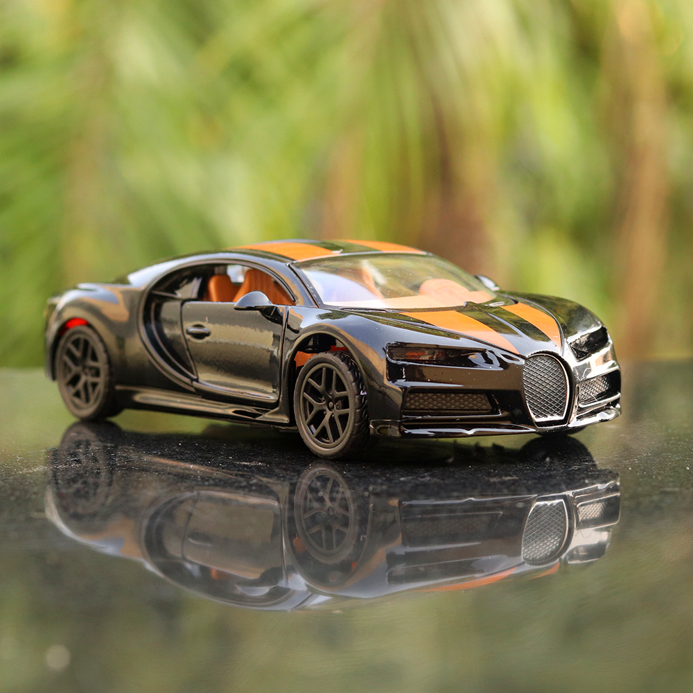 Diecast Model Bugatti Chiron with Strips Car (3259)