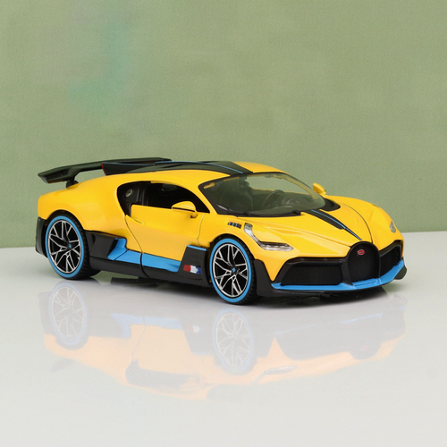 Maisto Original Licensed Bugatti Divo Diecast Car | 1:24 Scale (14 Years till Grown Ups)