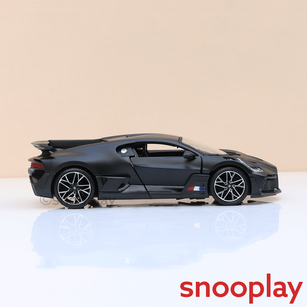 Maisto Original Licensed Bugatti Divo Diecast Car | 1:24 Scale (14 Years till Grown Ups)