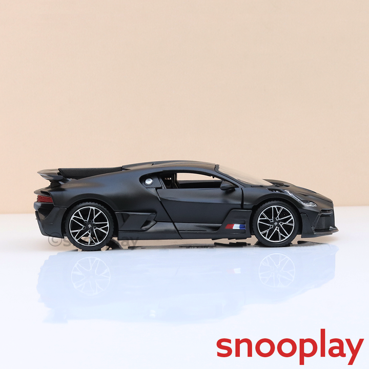 Maisto Original Licensed Bugatti Divo Diecast Car | 1:24 Scale (14 Years till Grown Ups)