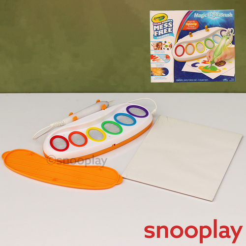 Crayola Magic Light Electric Brush with Attached Palette & 18 Special Coloring Pages (3-8 Years)