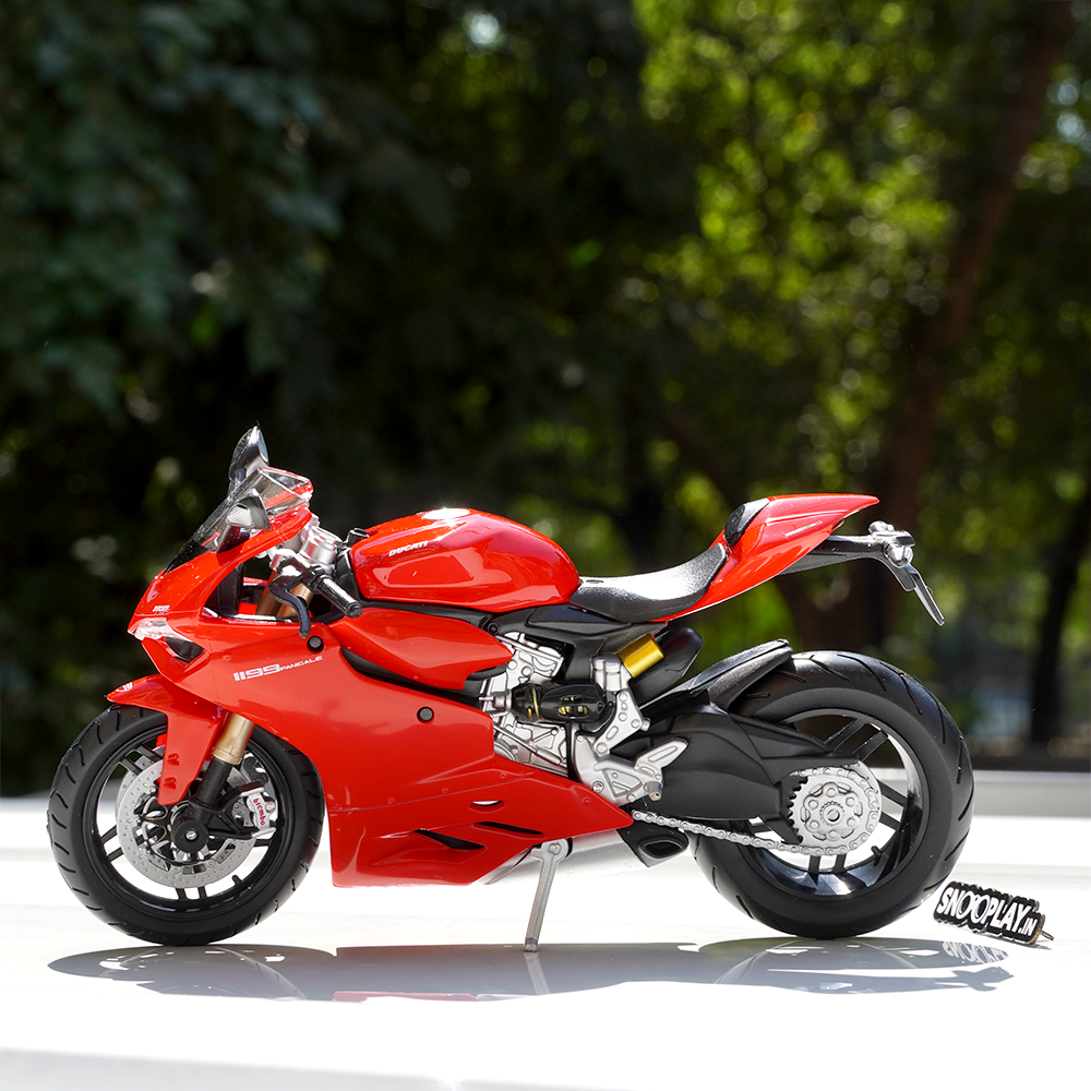 Ducati 1199 Panigale Diecast Bike Scale Model (1:12 Scale) - Minor Defect Sale (COD Not Available)