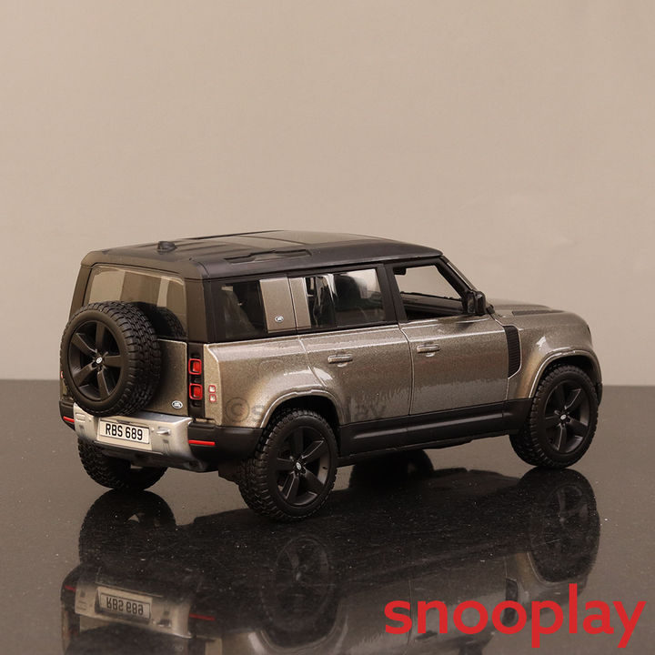 Bburago Original 2022 Land Rover Defender 110 Licensed Car | 1:24 Scale (14 Years till Grown Ups)