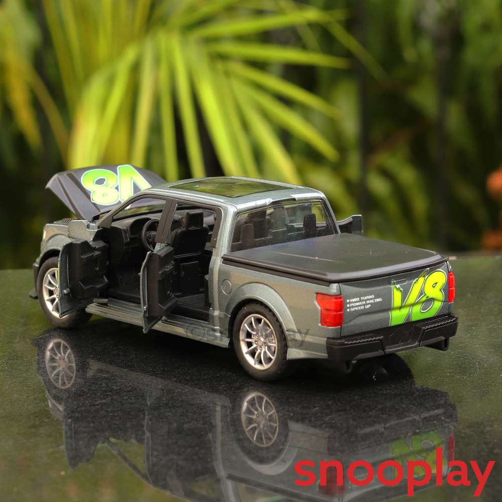 Diecast Car Resembling Ford F350 with Openable Parts, Lights and Sounds (Scale 1:22) - Assorted Designs and Colours