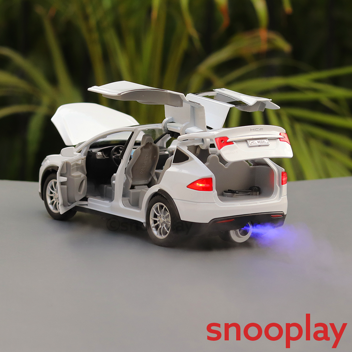 Diecast Metal Car resembling Tesla with Water Spray function and Openable doors (Scale 1:22)