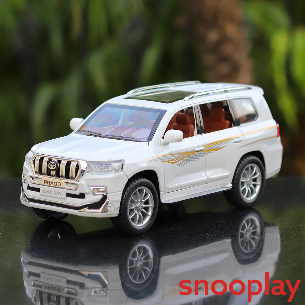 Diecast Pull Back Car Resembling Toyota Prado with Openable Parts, Lights and Sounds (Scale 1:24)