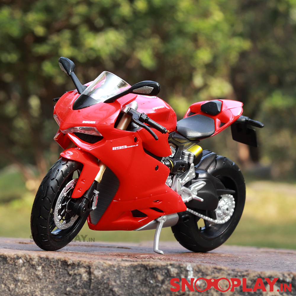 Ducati 1199 Panigale Diecast Bike Scale Model (1:12 Scale) - Minor Defect Sale (COD Not Available)