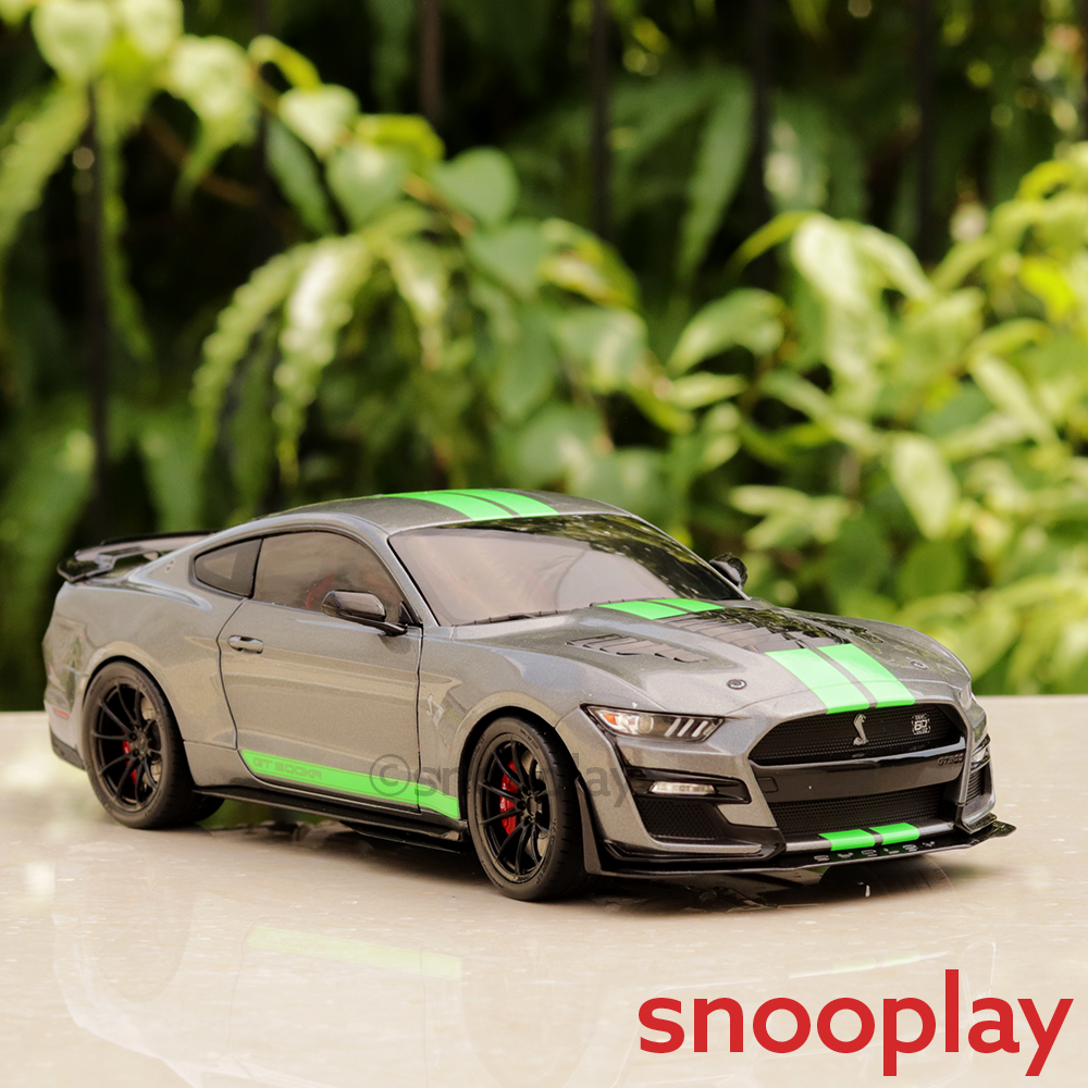 100% Original Licensed Ford Shelby GT500 Diecast Car | 1:18 Scale Model