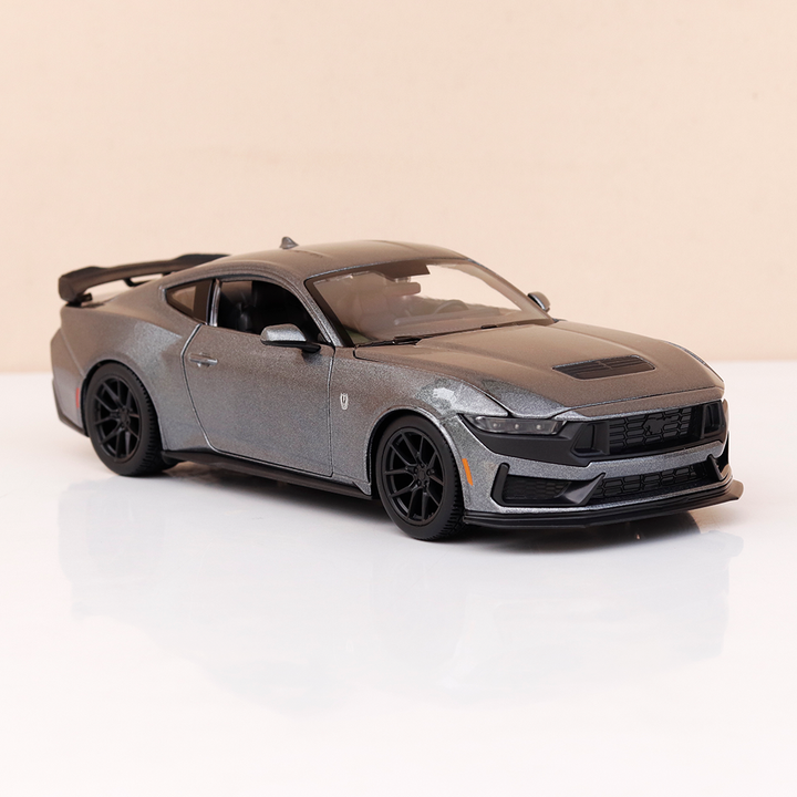 Maisto Original Licensed 2024 Ford Mustang Dark Horse Diecast Car | 1:24 Scale (14 Years till Grown Ups)