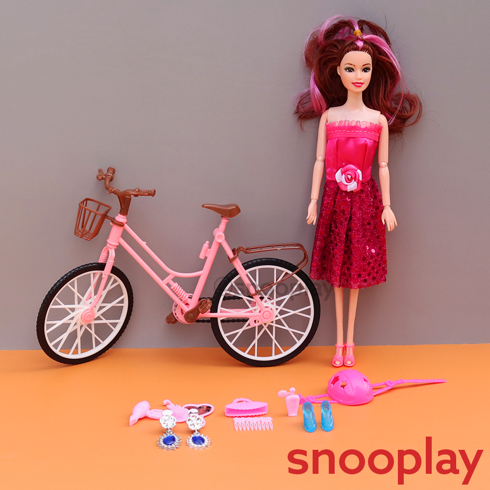 Girl doll with Glam cycle and Beauty accessories