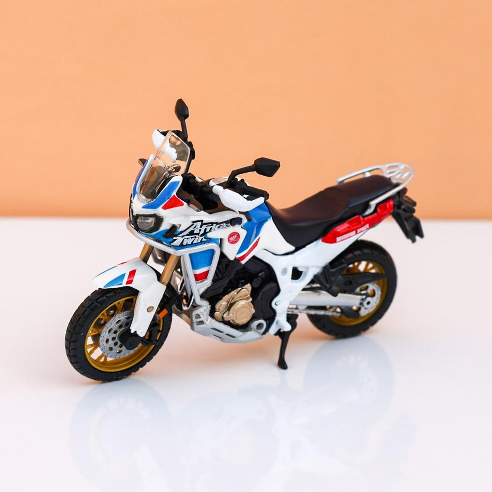 Original Licensed Honda Africa Twin Adventure Diecast Bike | 1:18 Scale (14 Years till Grown Ups)