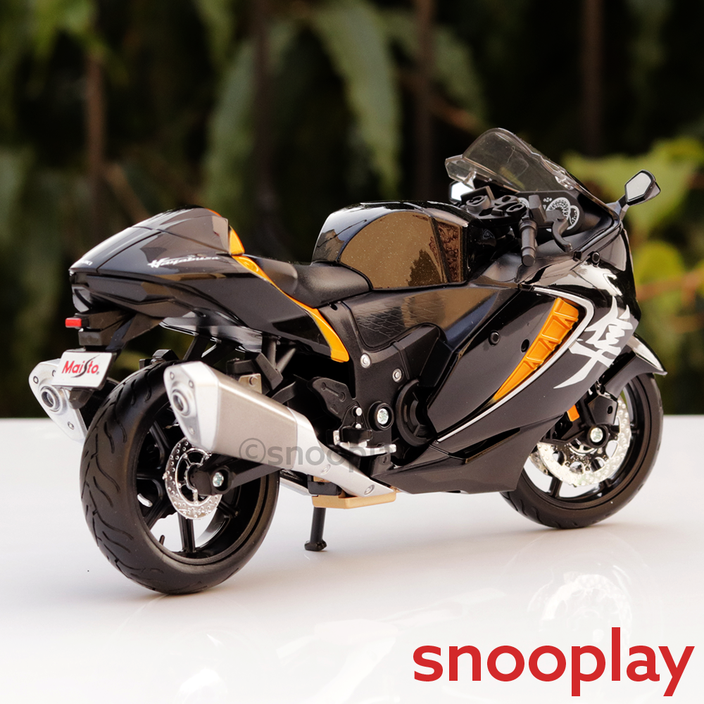 Licensed Diecast Suzuki Hayabusa 2022 Toy Bike (1:12 Scale)