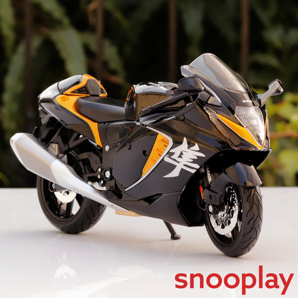 Licensed Diecast Suzuki Hayabusa 2022 Toy Bike (1:12 Scale)