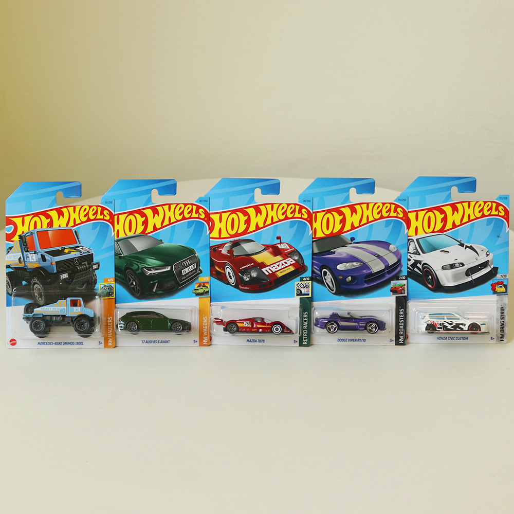 Hot Wheels Car Set of 5 [HW 30] (3 Years Till Grown Ups)