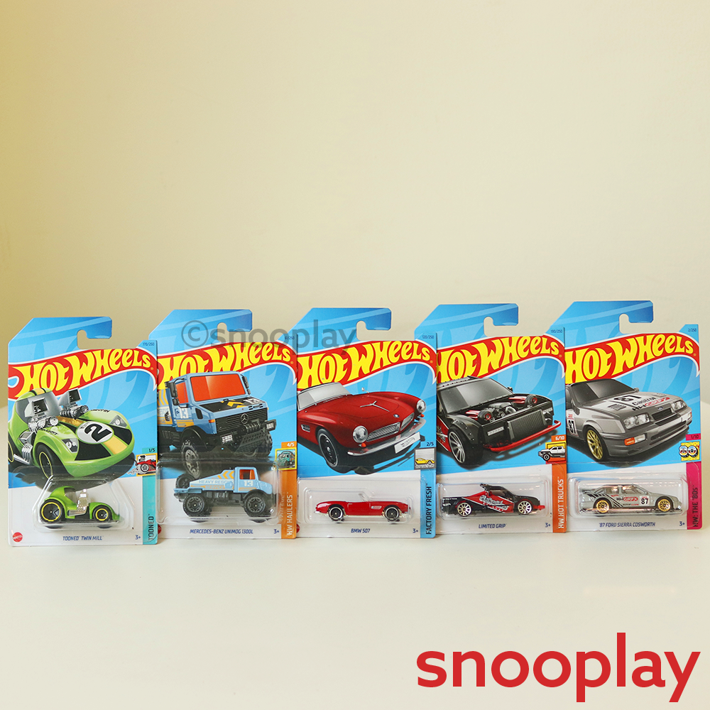 Hot Wheels Car Set of 5 [HW 31] (3 Years Till Grown Ups)