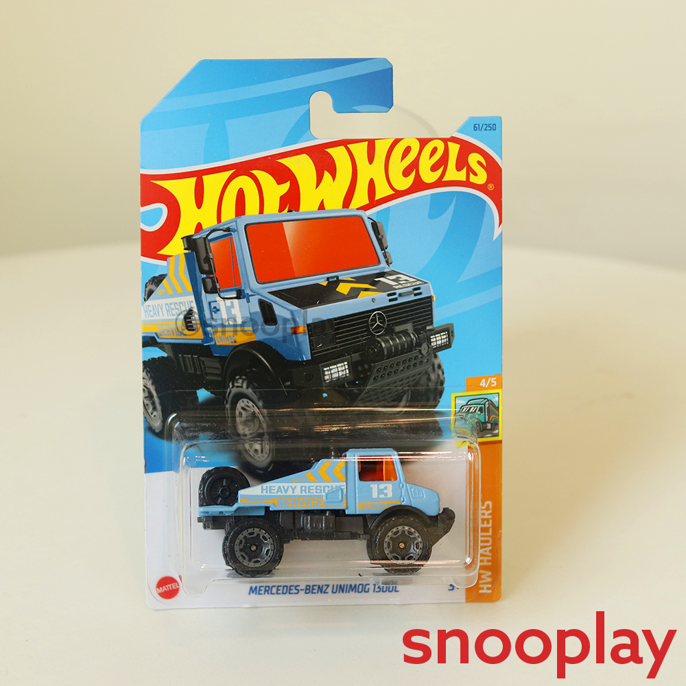 Hot Wheels Car Set of 5 [HW 31] (3 Years Till Grown Ups)