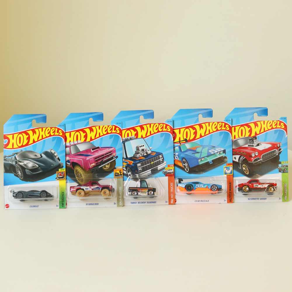 Hot Wheels Car Set of 5 [HW 32] (3 Years Till Grown Ups)